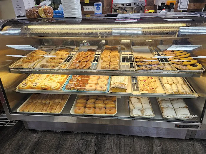Las Villas Deli & Pastries Picture 10