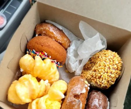 Goldie’s Donuts & Bakery