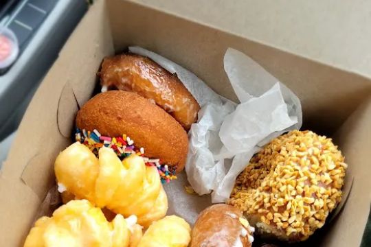 Goldieu2019s Donuts & Bakery