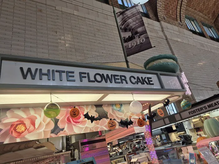 The White Flower Cake Shoppe Picture 4