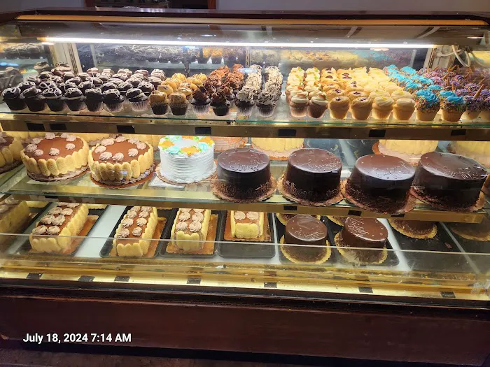 Michael Angelo's Bakery Picture 3