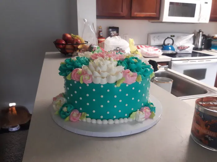 The White Flower Cake Shoppe Picture 4
