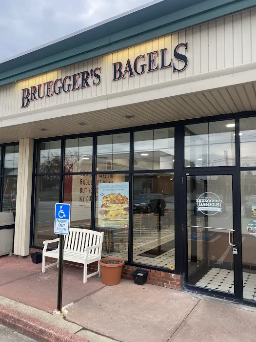 Bruegger's Bagels Picture 10