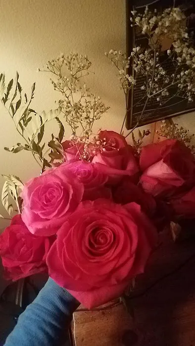 Cakes Candy & Flowers Picture 2