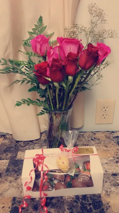 Cakes Candy & Flowers Picture 3