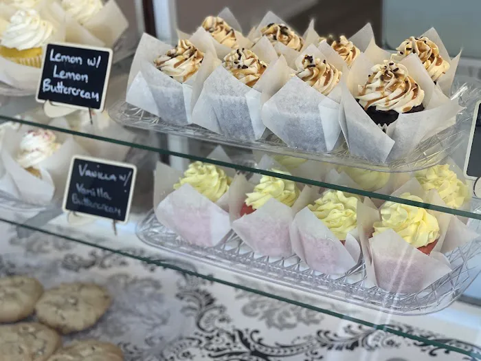 The Treat Shoppe & Bakery Picture 5