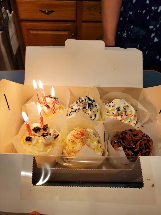 The Treat Shoppe & Bakery Picture 8