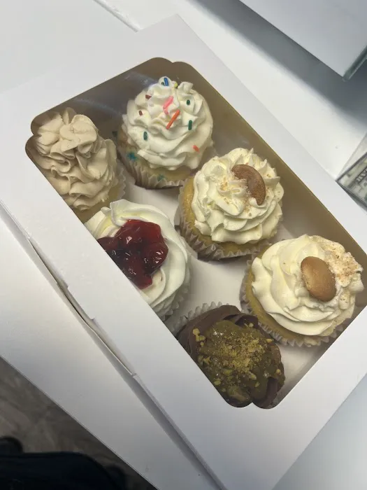 The Treat Shoppe & Bakery Picture 7