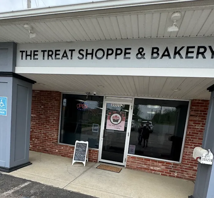 The Treat Shoppe & Bakery Picture 4
