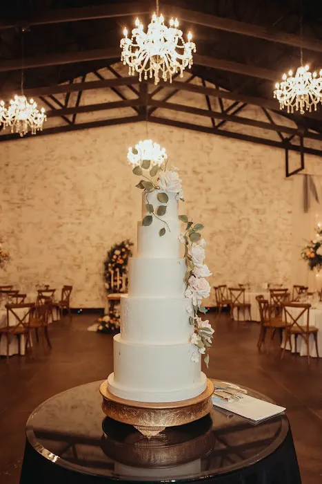 By Cenza Cake Studio Picture 1