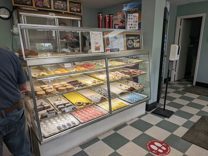 Davis Bakery & Delicatessen Picture 2
