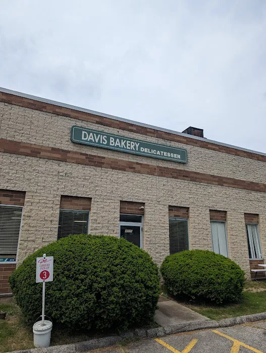 Davis Bakery & Delicatessen Picture 5