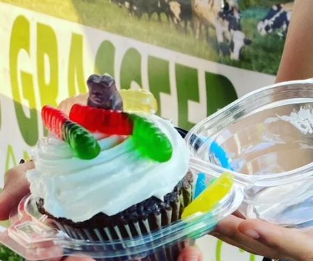 Sprinkle It Cupcake & Cookie Cafe