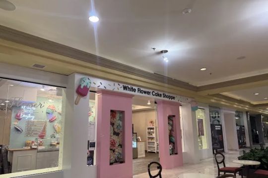 White Flower Cake Shoppe