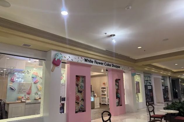 White Flower Cake Shoppe