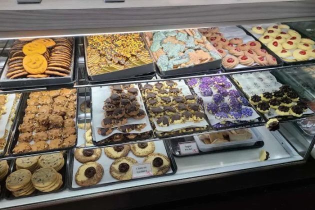 Davis Bakery & Delicatessen