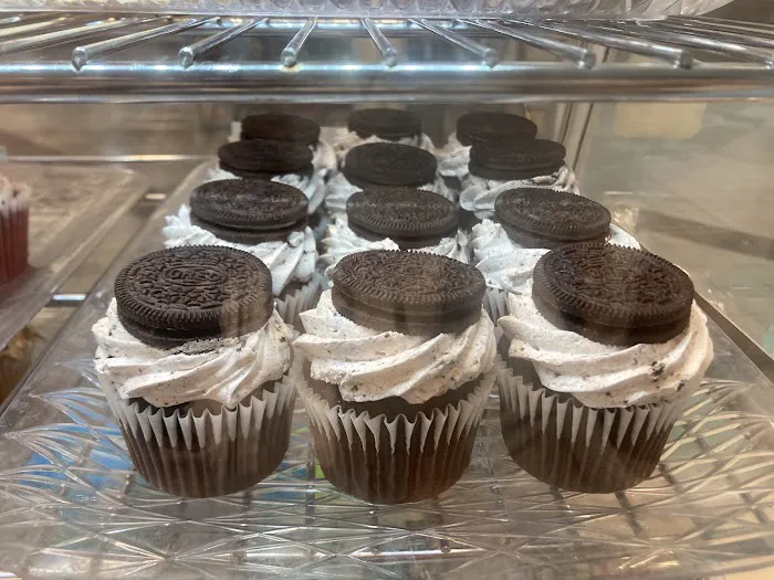 Ieasha's Cupcake Cafe Picture 9
