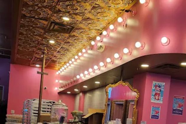 Colossal Cupcakes