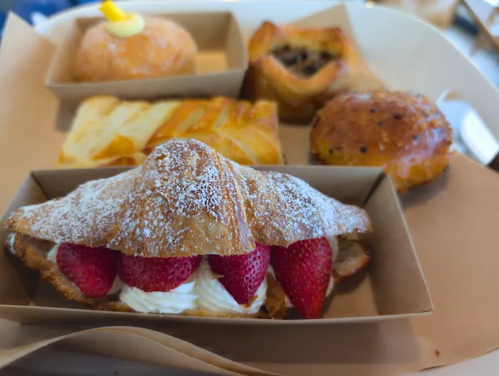 TOUS les JOURS Bakery & Cafe Picture 8