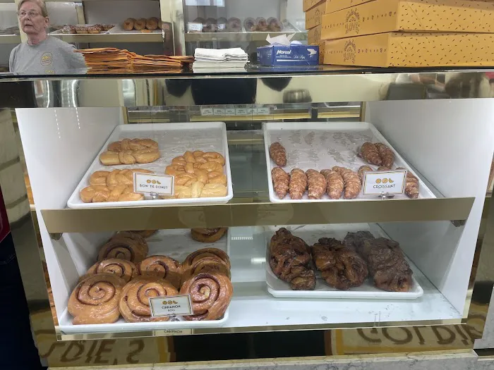 Goldie’s Donuts & Bakery Picture 8