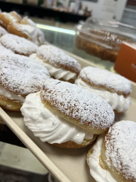 Wojtila's Bakery Picture 2