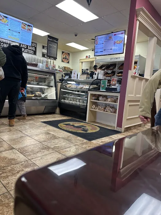 NY Bagel Deli Picture 5