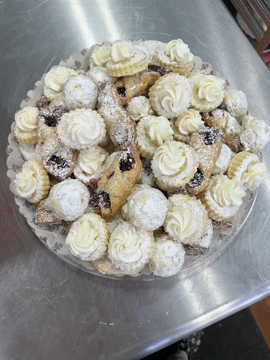 Top Tier Pastry Picture 8