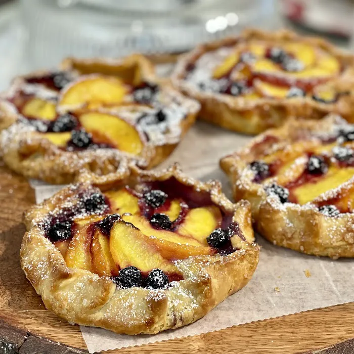 Top Tier Pastry Picture 10