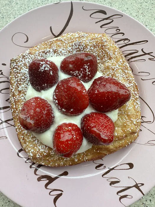 Top Tier Pastry Picture 5