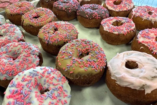Nik’s Donuts