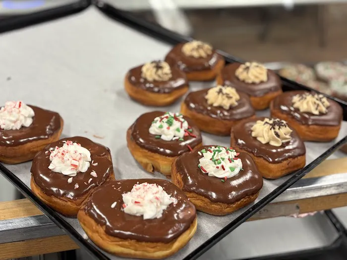 Nik’s Donuts Picture 9