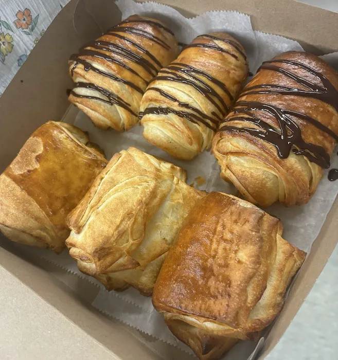 Marie’s Patisserie~Inside Avala Grill Picture 8