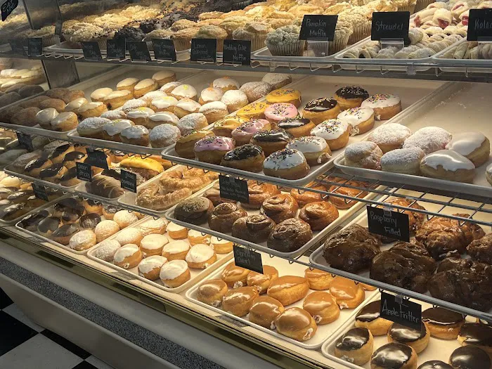 The Mad Batter Bakeshop Picture 3