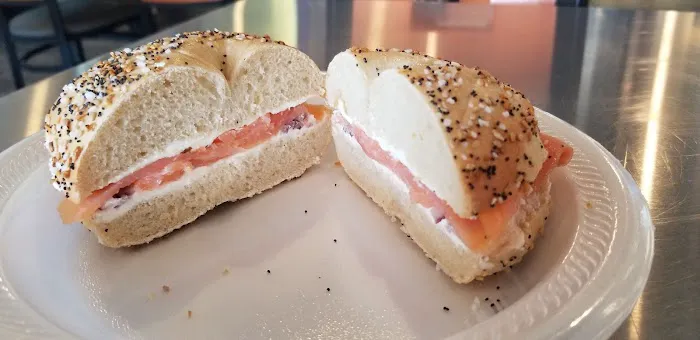 D & R Bagels Picture 3