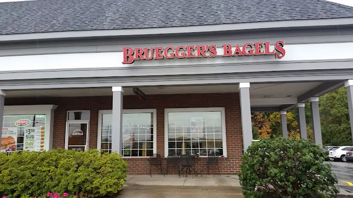 Bruegger's Bagels Picture 3