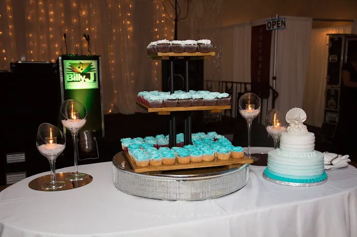 Cakes by Maria & Joe Picture 7