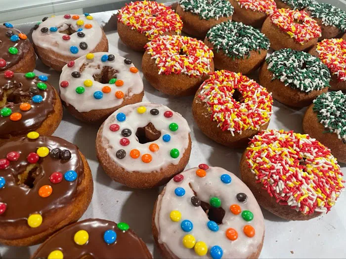 Nik's Donuts Picture 5