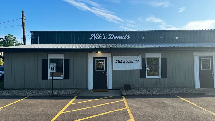 Nik's Donuts Picture 1