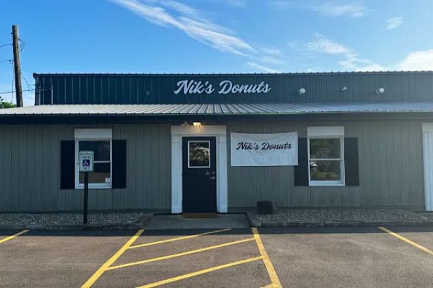 Nik's Donuts