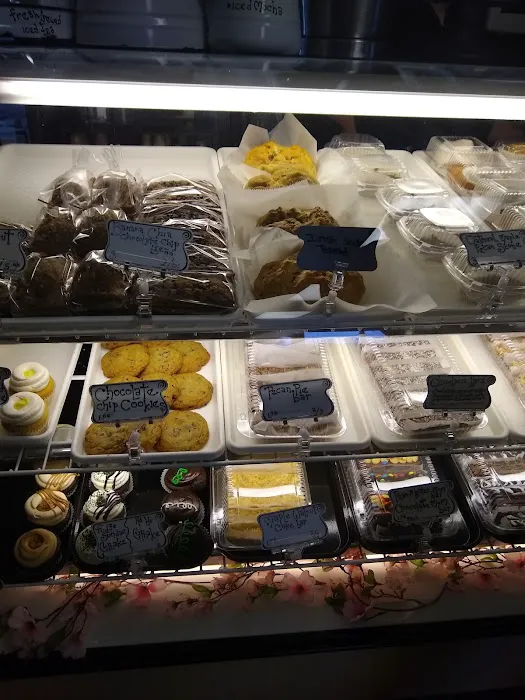 DS Cakes and Sweet Cafe Picture 7