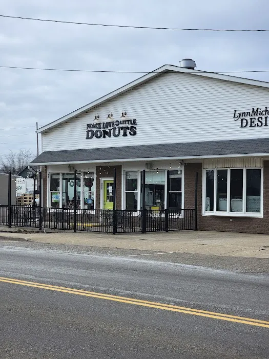 Peace, Love and Little Donuts of Hartville Picture 3