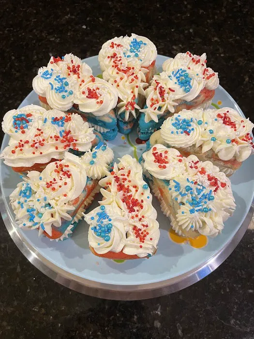 Dragonfly Cookie & Cake Co. Picture 4