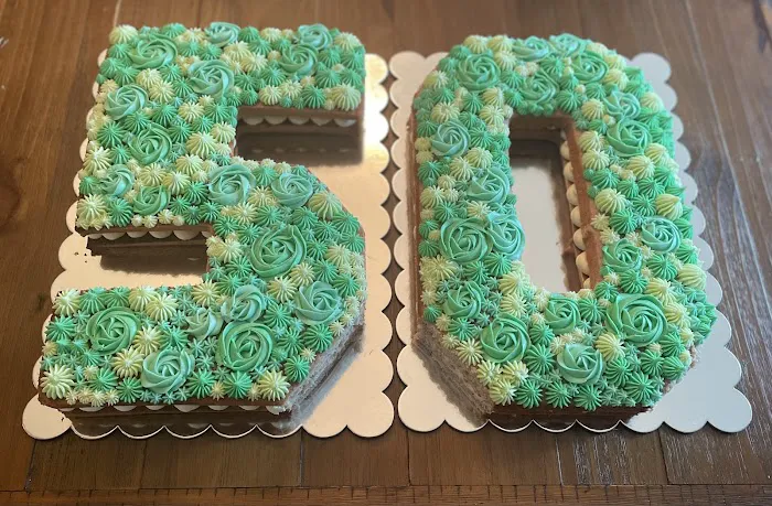 Dragonfly Cookie & Cake Co. Picture 3
