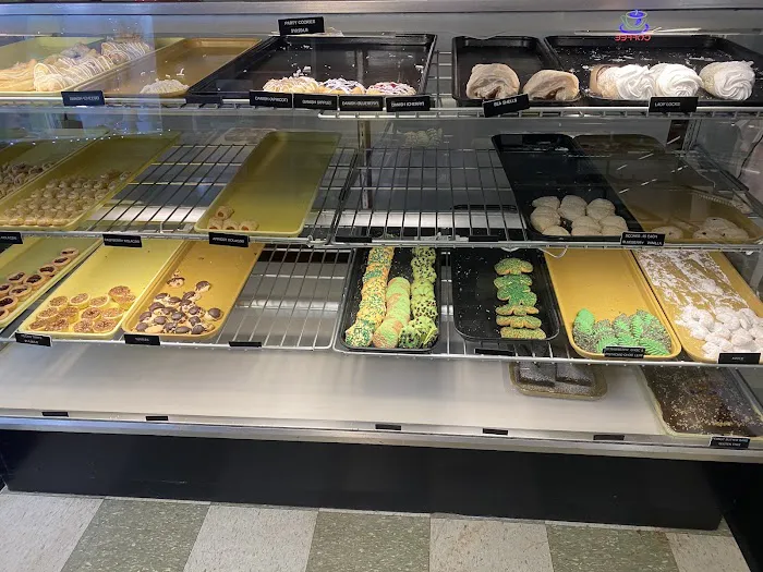 Ann's Pastry Shop Picture 6
