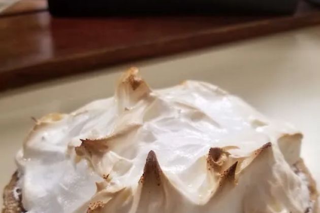 T & T Bakery/Deli