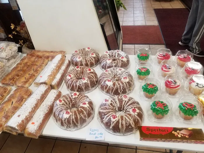 T & T Bakery/Deli Picture 10