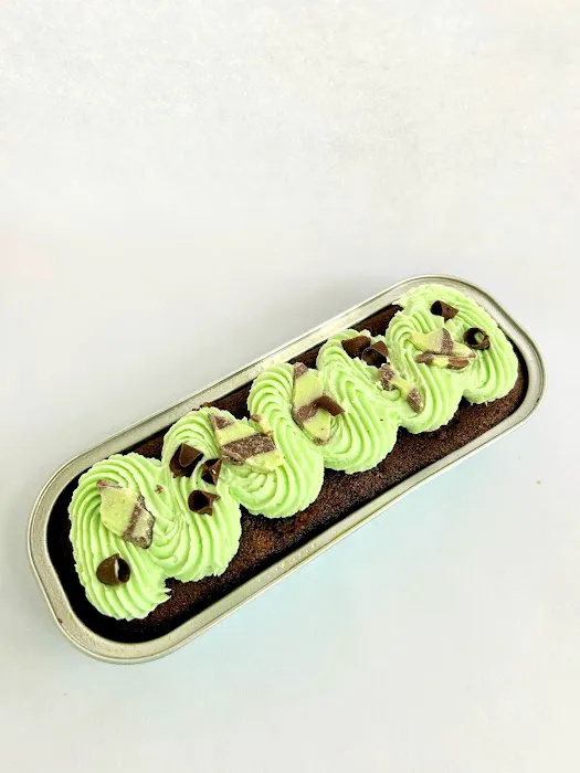 Corner Piece Confectionary Picture 3
