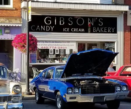 Gibson's Food Mart & Bakery