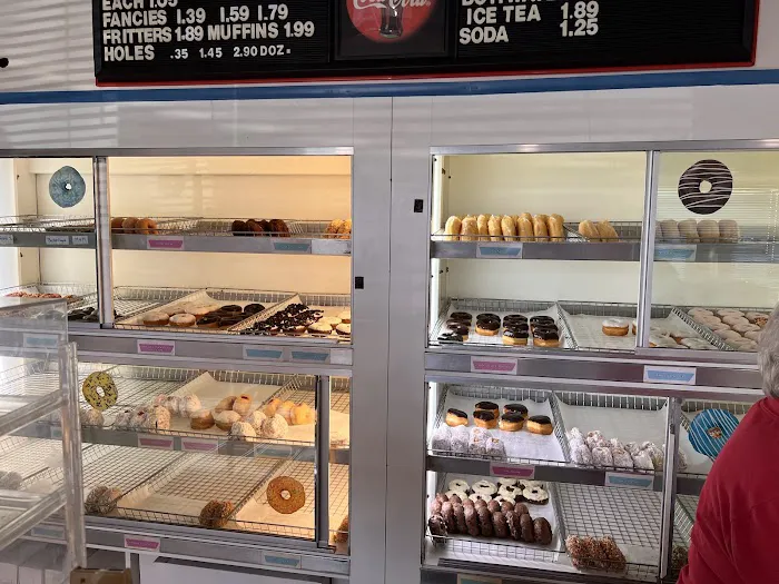Jolly Donut - Sandusky, OH Picture 9