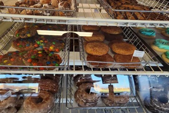 8 Sisters Bakery & Cafe